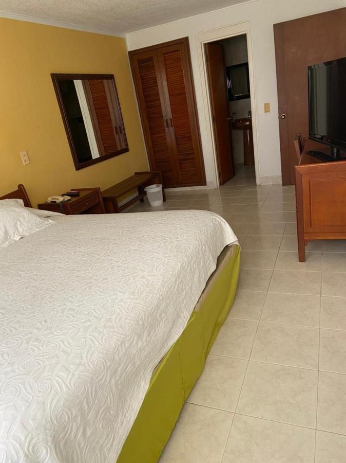 Hotel Bachue Girardot Buitenkant foto