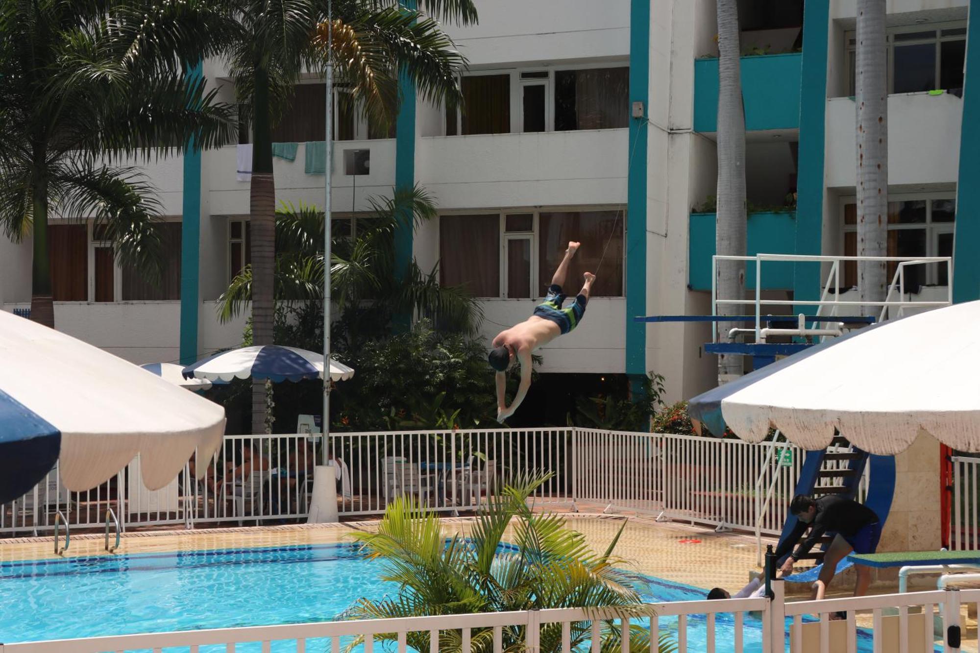 Hotel Bachue Girardot Buitenkant foto