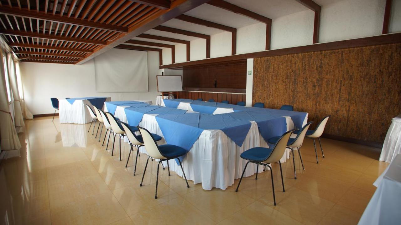 Hotel Bachue Girardot Buitenkant foto