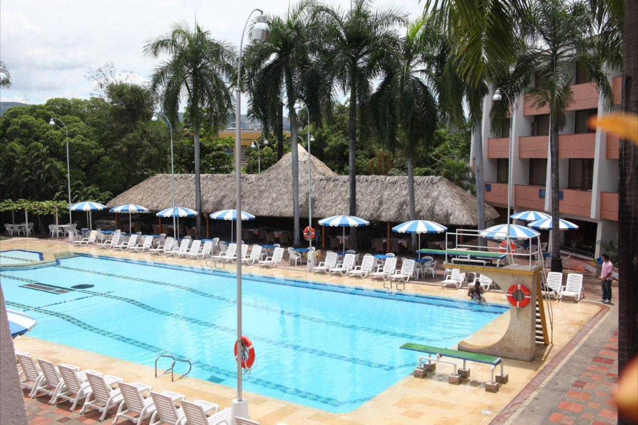 Hotel Bachue Girardot Buitenkant foto
