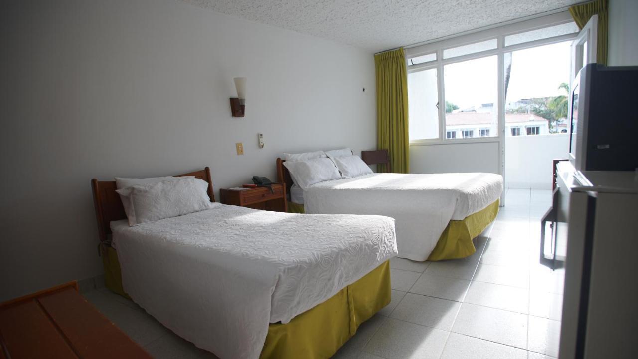 Hotel Bachue Girardot Buitenkant foto