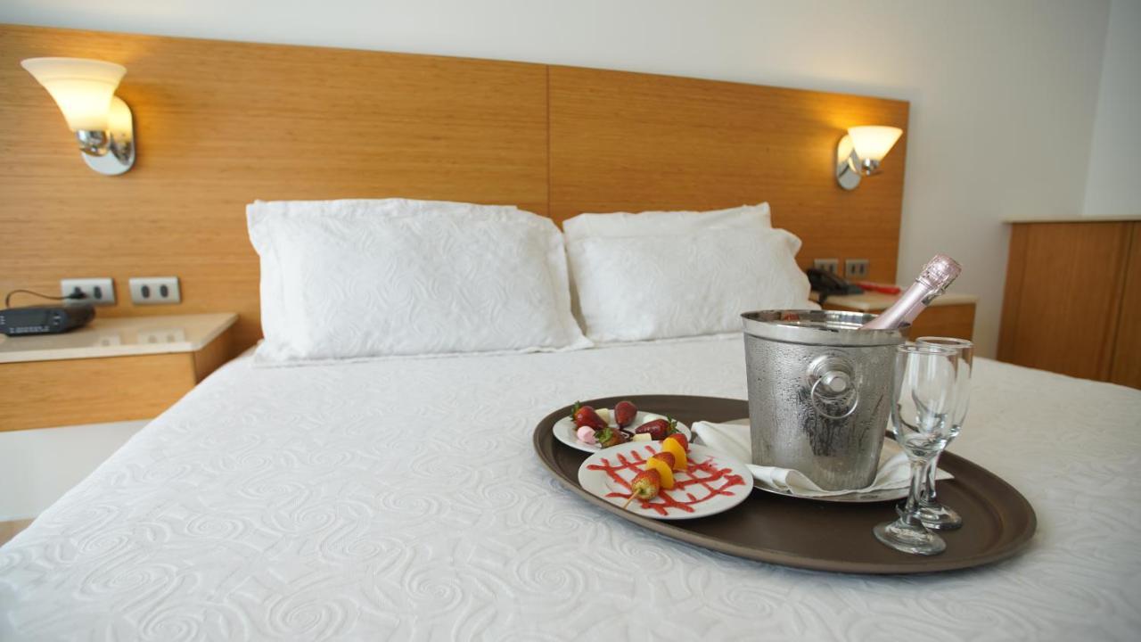 Hotel Bachue Girardot Buitenkant foto