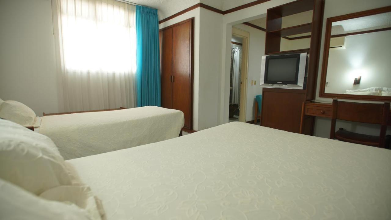 Hotel Bachue Girardot Buitenkant foto