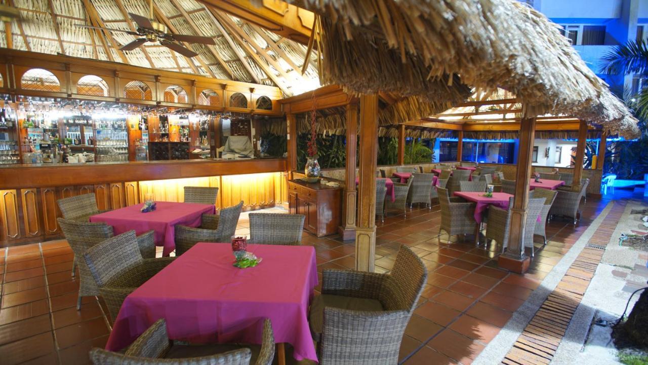 Hotel Bachue Girardot Buitenkant foto